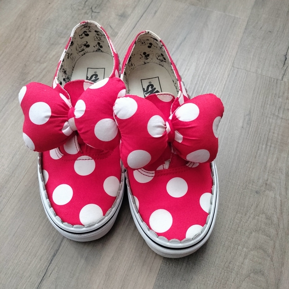 Vans X Disney Minnie Mouse White Polka Dot Slip-On Sneakers with Bow Woman's - Picture 2 of 9